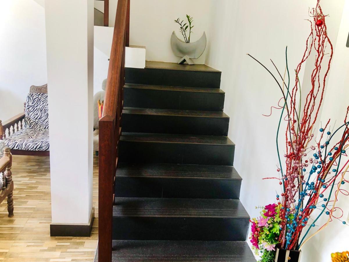 Siri'S Residency Apartment Habaraduwa Ngoại thất bức ảnh